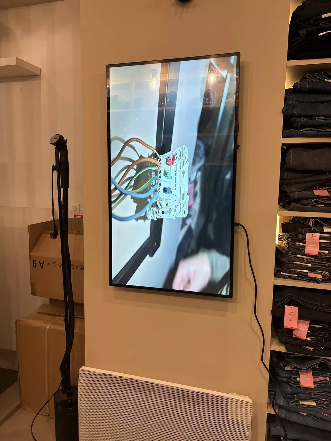 digital signage for healthcare