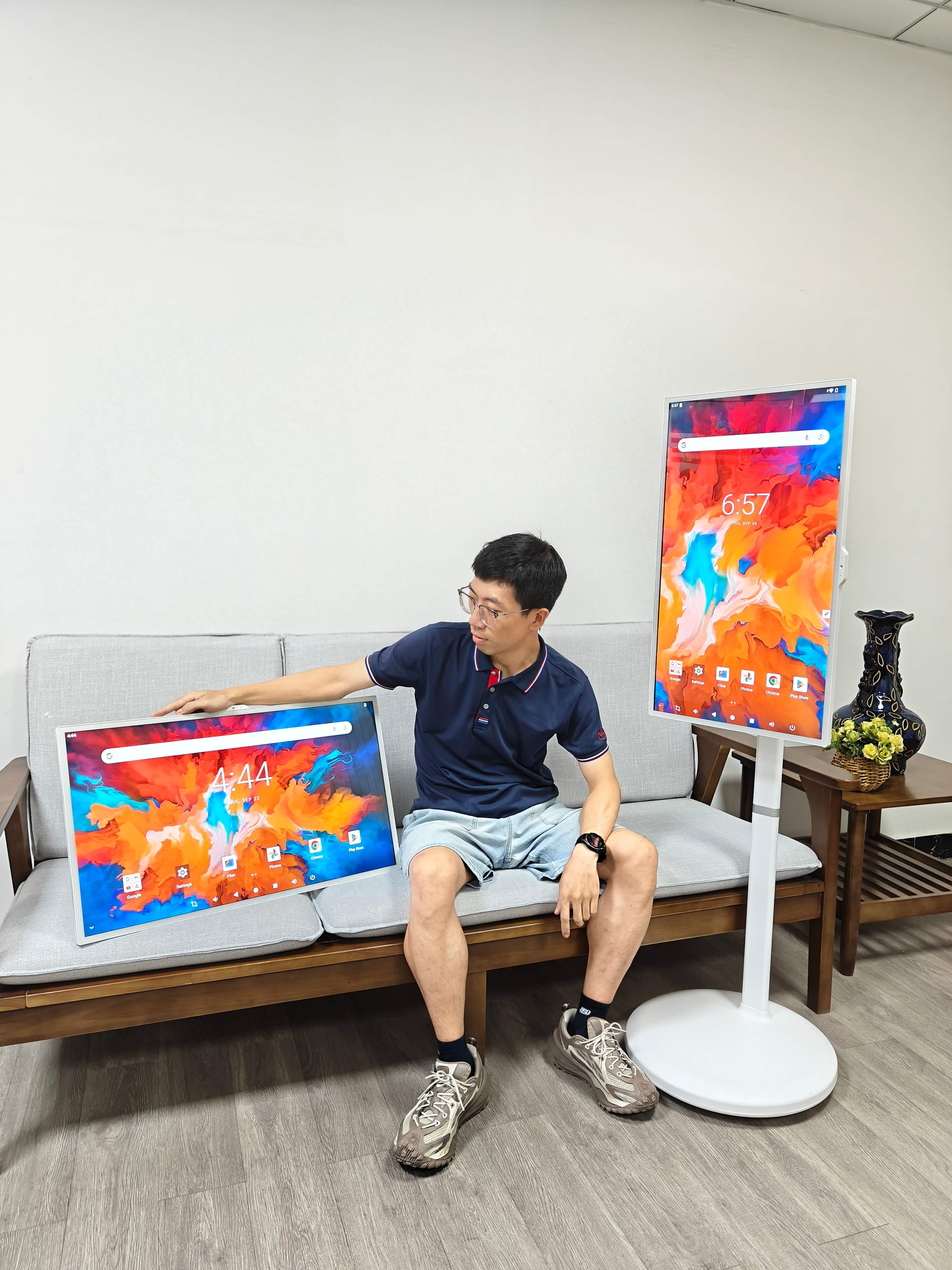 portable smart tv on wheels
