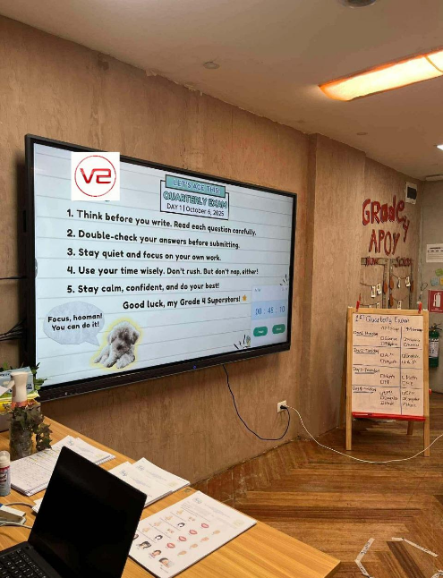 digital signage for schools