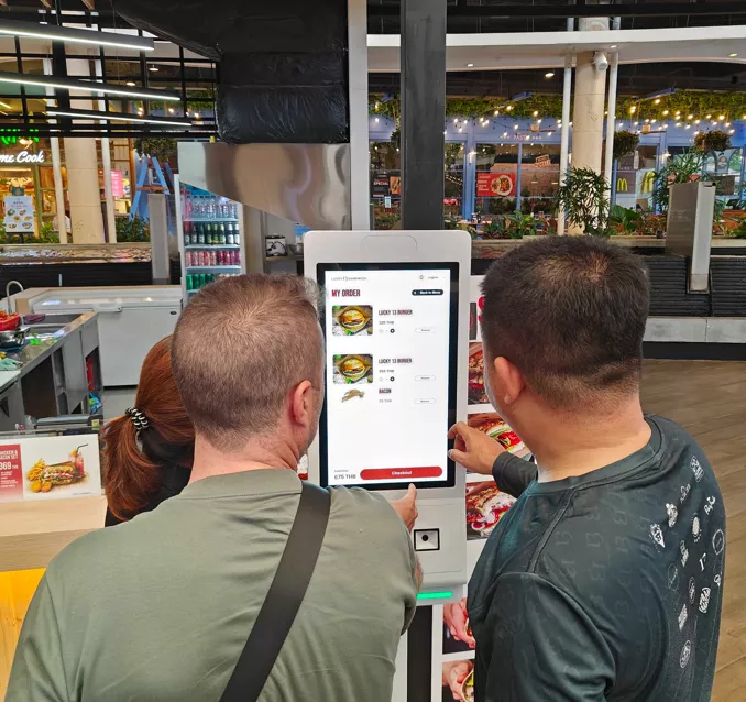 digital displays retail